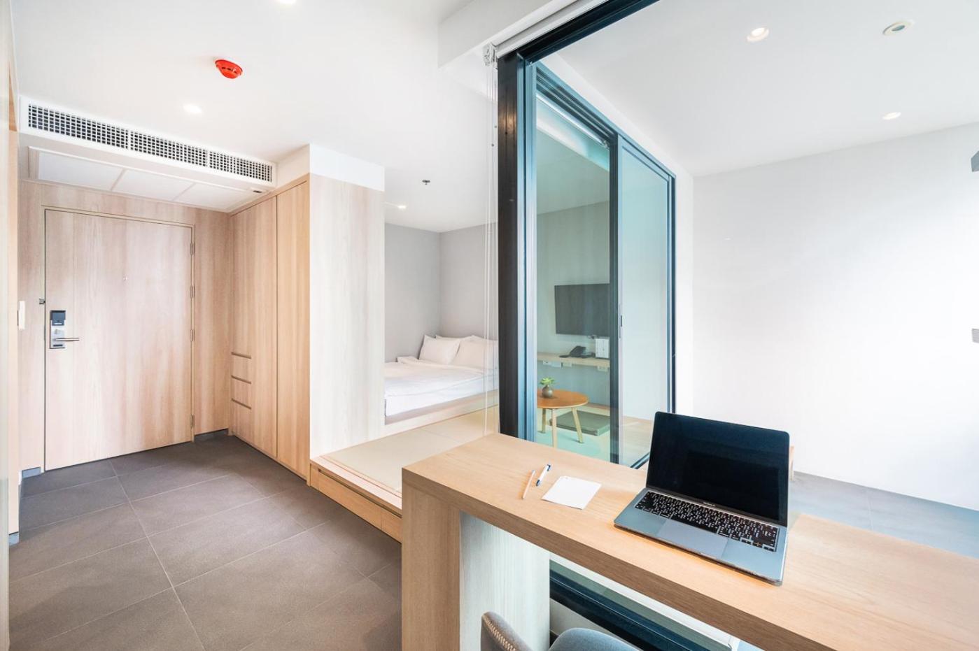Livezen Bangkok Sukhumvit Hotel ภายนอก รูปภาพ